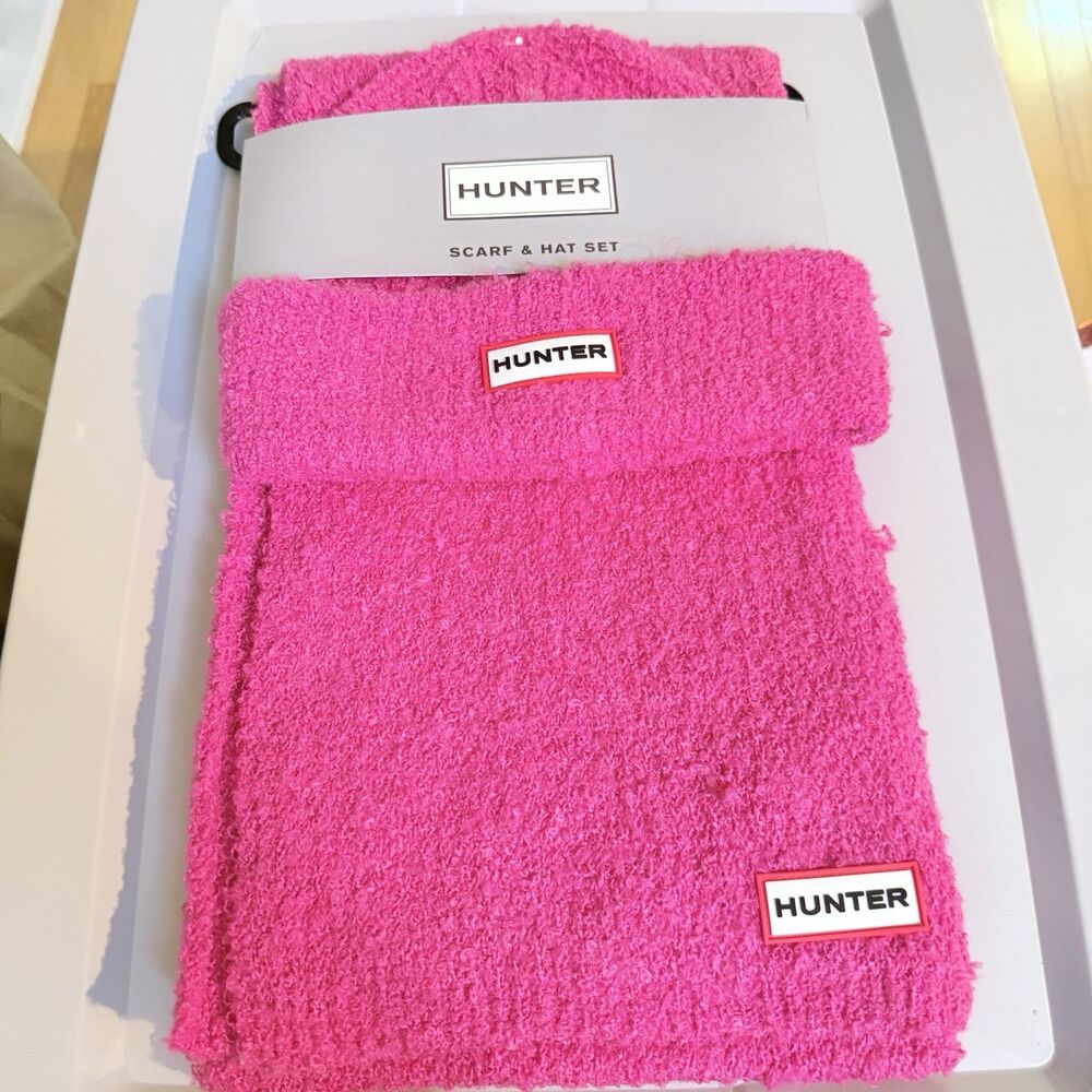 Hunter Textured Patch Scarf & Beanie Hat Set Pink Outdoor Barbiecore Winter NWT